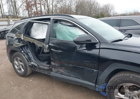 2022 Hyundai Tucson Sel z USA, uszkodzony, nr VIN 5NMJB3AE2NH136213